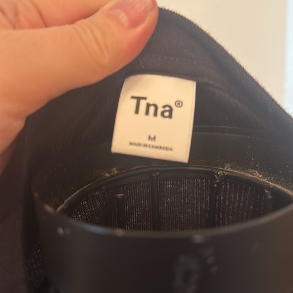 TNA Black Fitted Crop T-Shirt Short Sleeve-Sz M - Picture 3 of 6